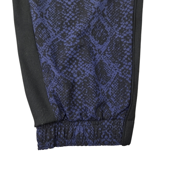 Athleta Brokyln Snake Print Blue-Black Jogger - Picture 6 of 15